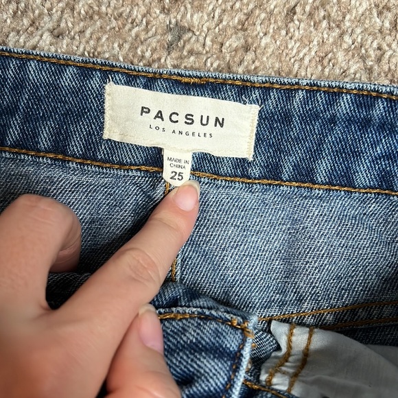 Mini skirt - Picture 2 of 3